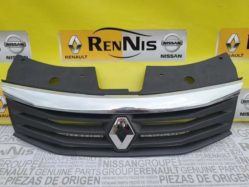 Решетка радиатора в сборе передняя Renault Sandero