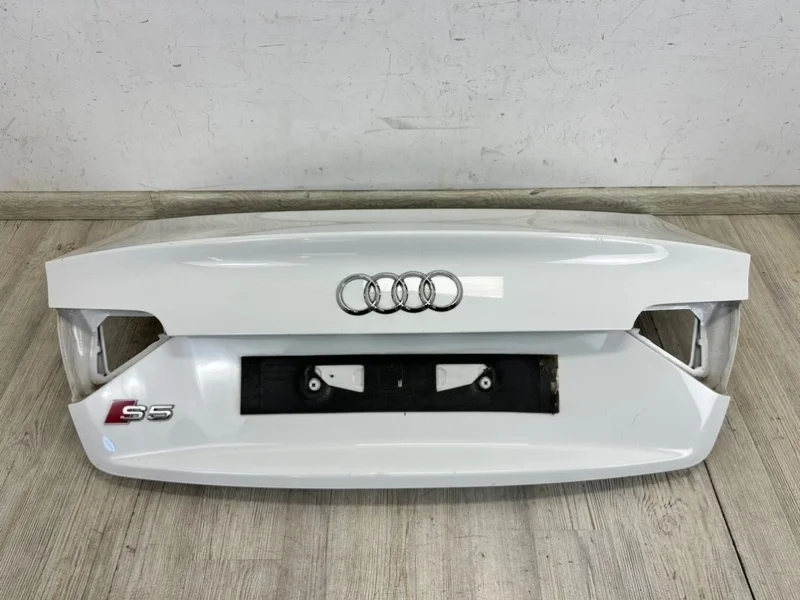 Крышка багажника Audi S5 2008-2016 8T