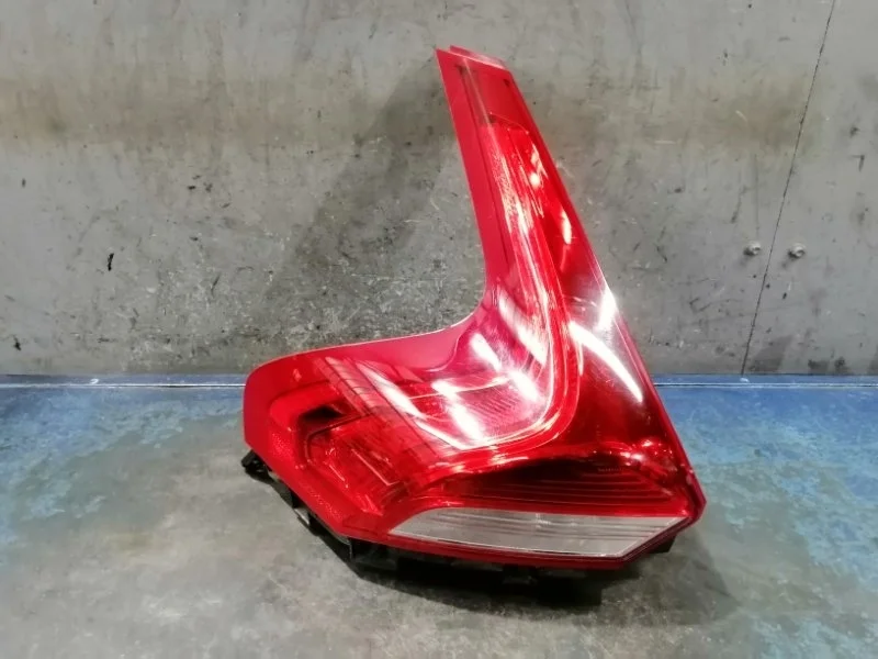 Фонарь Volvo V40 MV
