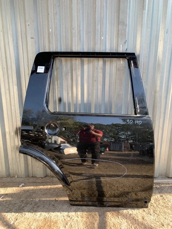Дверь Land Rover Discovery 3 2004-2009