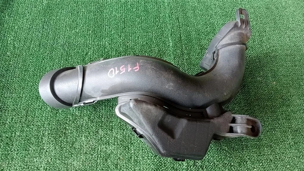 Б.у. воздухозаборник NISSAN JUKE F15E NISSAN JUKE F15E