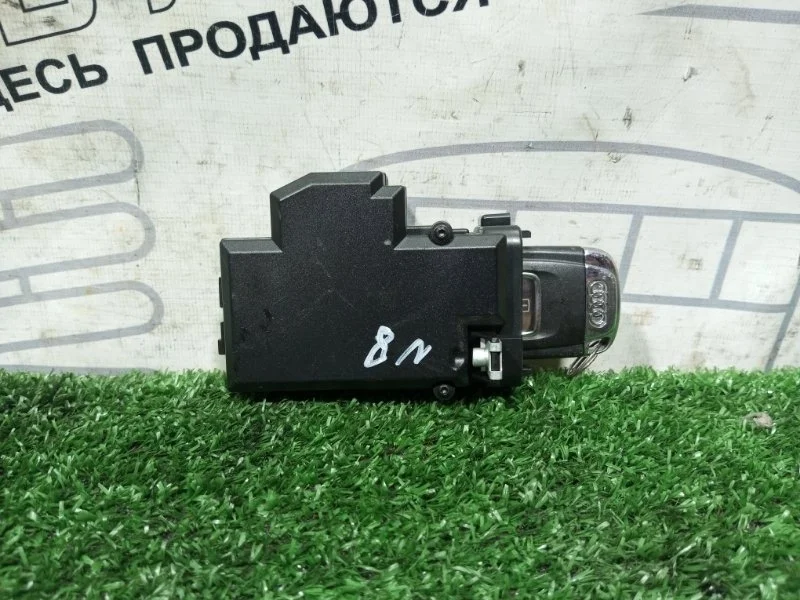 Замок зажигания с ключом Audi A4 B8 CDH