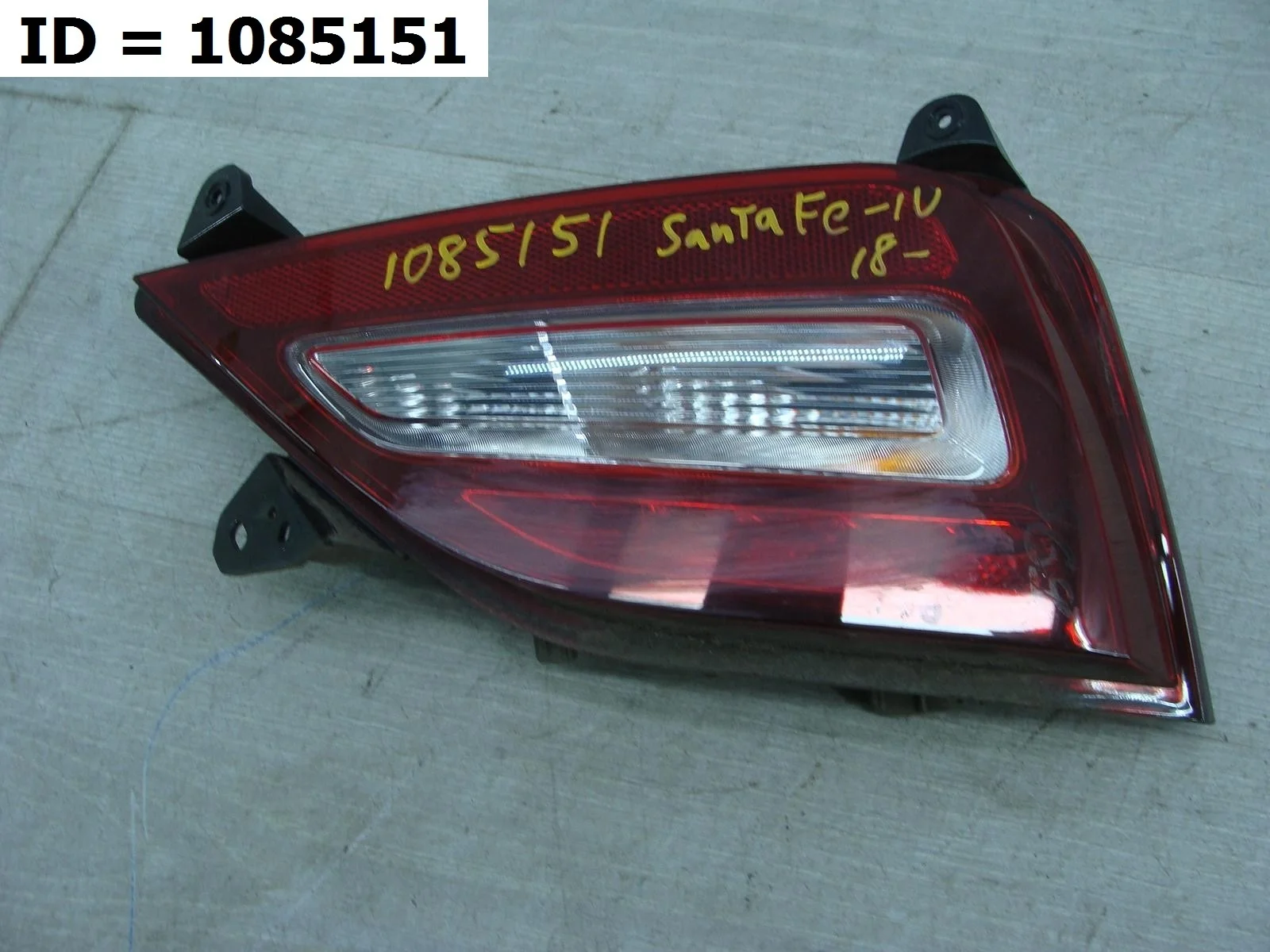 Фонарь заднего бампера правый Hyundai Santa Fe