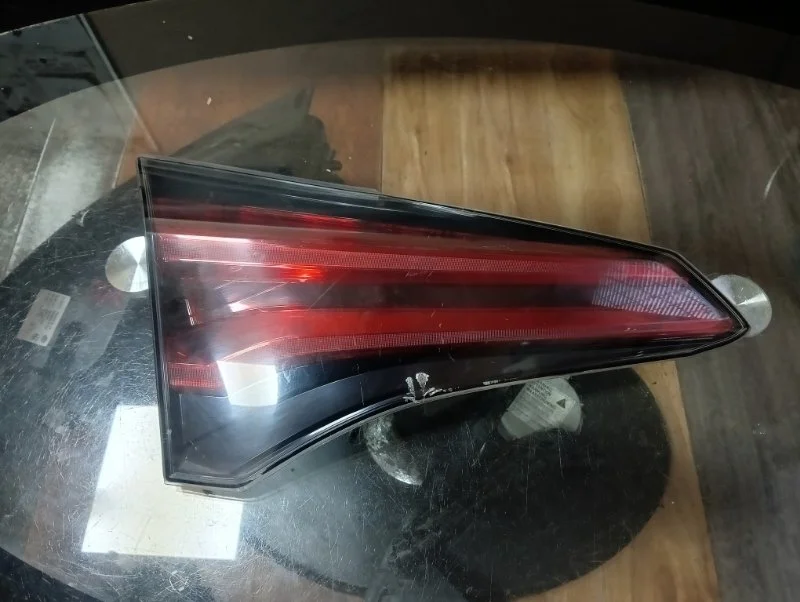 Фонарь Toyota RAV4 2015-2019 40