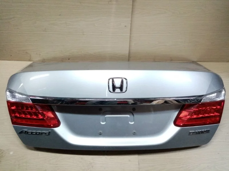 Крышка багажника Honda Accord 9 2013-2017
