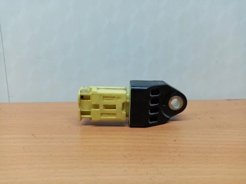 Датчик airbag Toyota Camry XV40 2.4 2006-2011