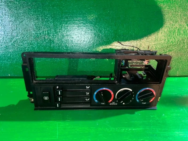 Блок управления отопителем BMW 5er Е34 1987-1996 Седан (E34) BMW 5er Е34 1987-1996