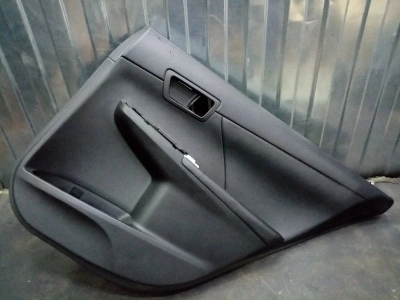 Обшивка задняя правая Toyota Camry XV50/55 2ARFE