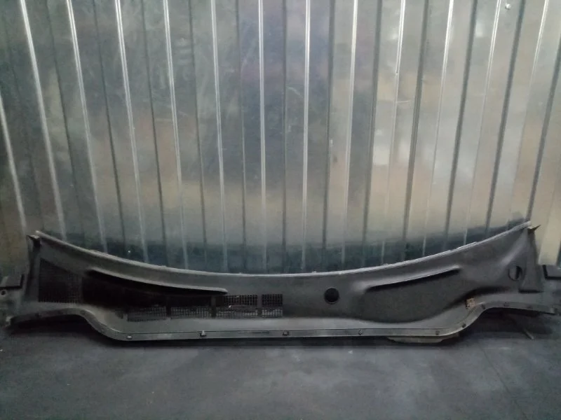 Водосток лобового стека Toyota Camry XV40 2.4