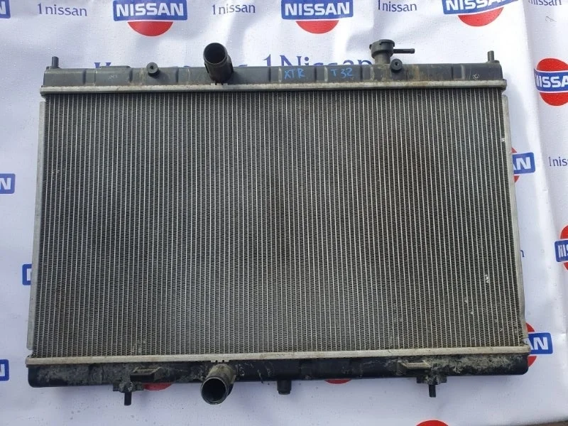 Радиатор охлаждения двигателя Nissan 214104CM0B, передний