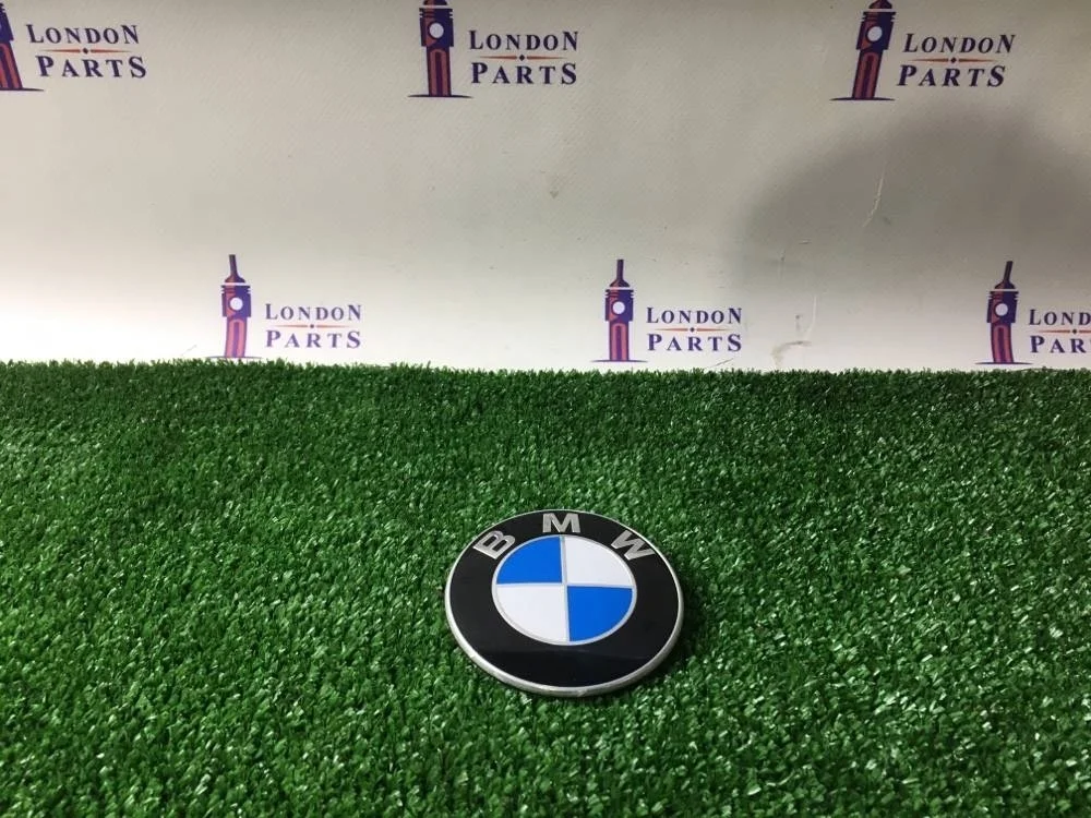 Эмблема BMW F32