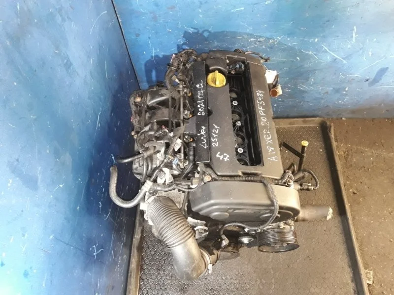 Двигатель Opel Astra J Gtc 2012 55573733 1.8 A18XER
