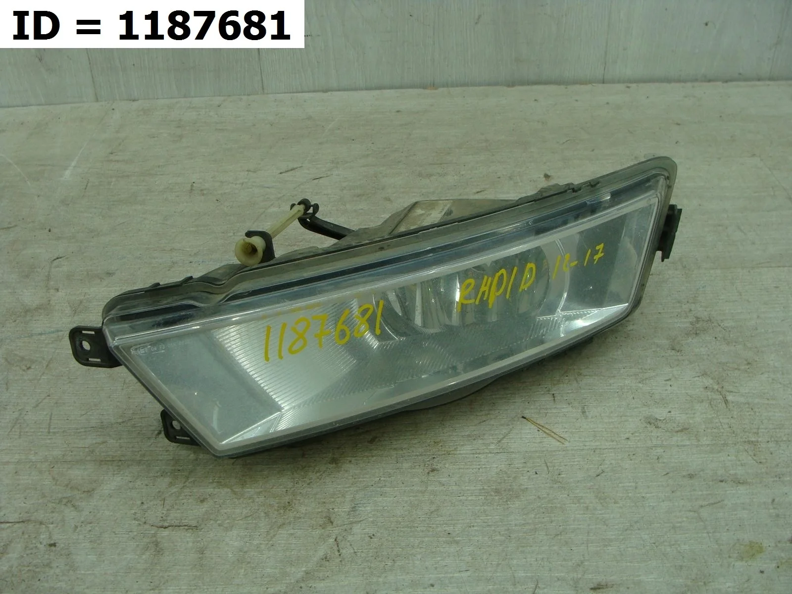 фара противотуманная передний левый Skoda RAPID 1, NH NH1 NH3 Передний Левый  5JA941699B 2012-2020 (контрактная запчасть)