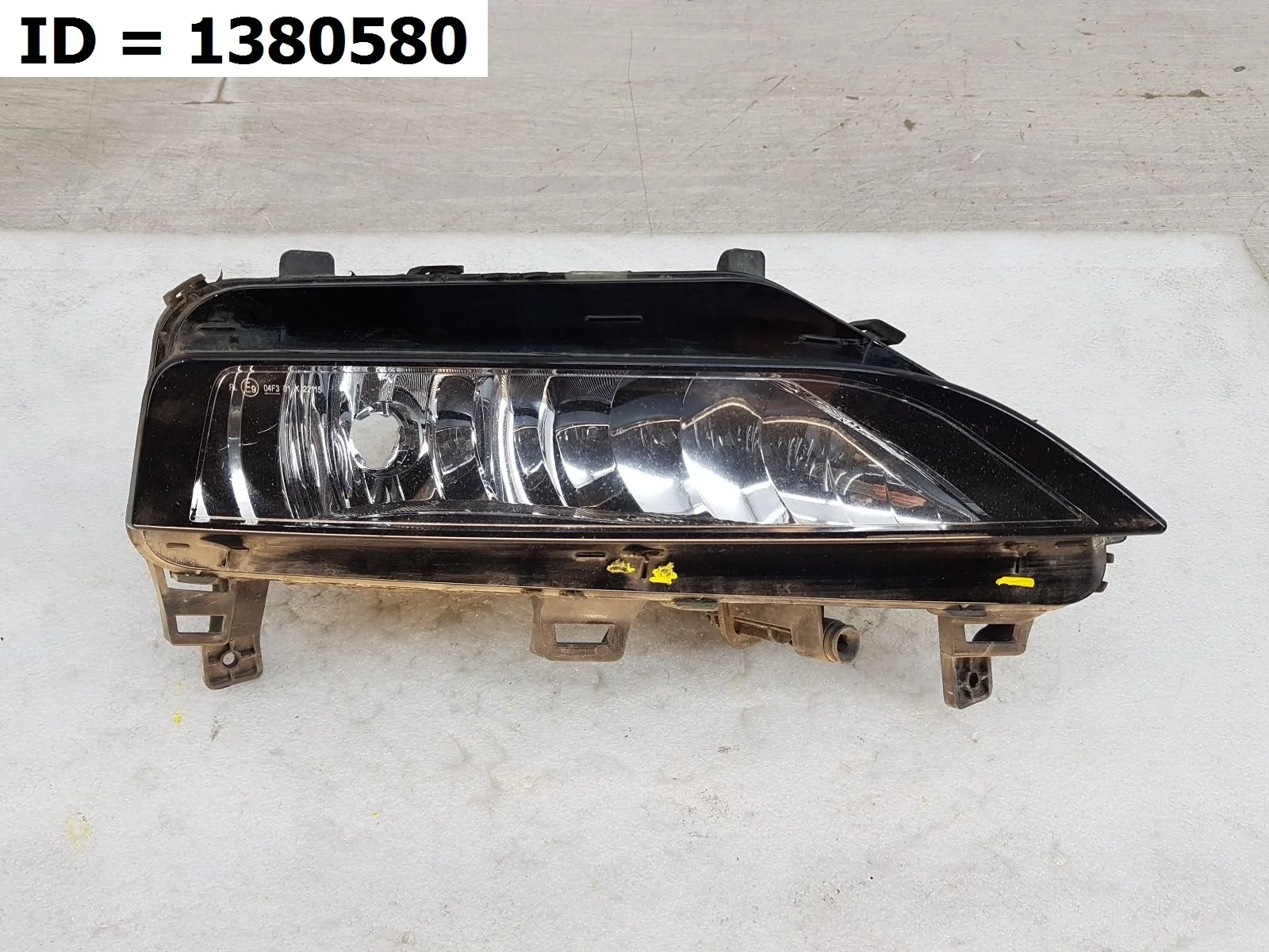 фара противотуманная передний правый Skoda RAPID 2 Передний Правый  60U941700 2019-2024 (контрактная запчасть)