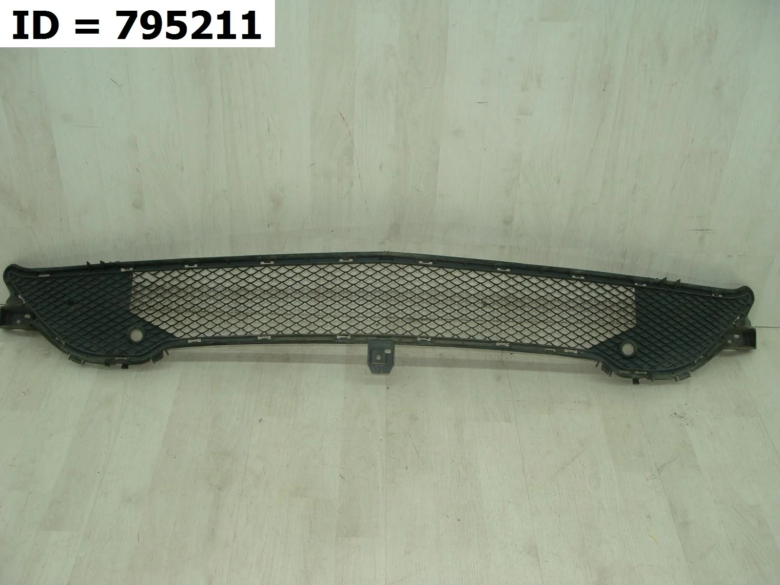 решетка бампера передняя Mercedes Benz CLA CLASS 1, C117 X117 117 Передний  A1178800624 2013-2019 (контрактная запчасть)