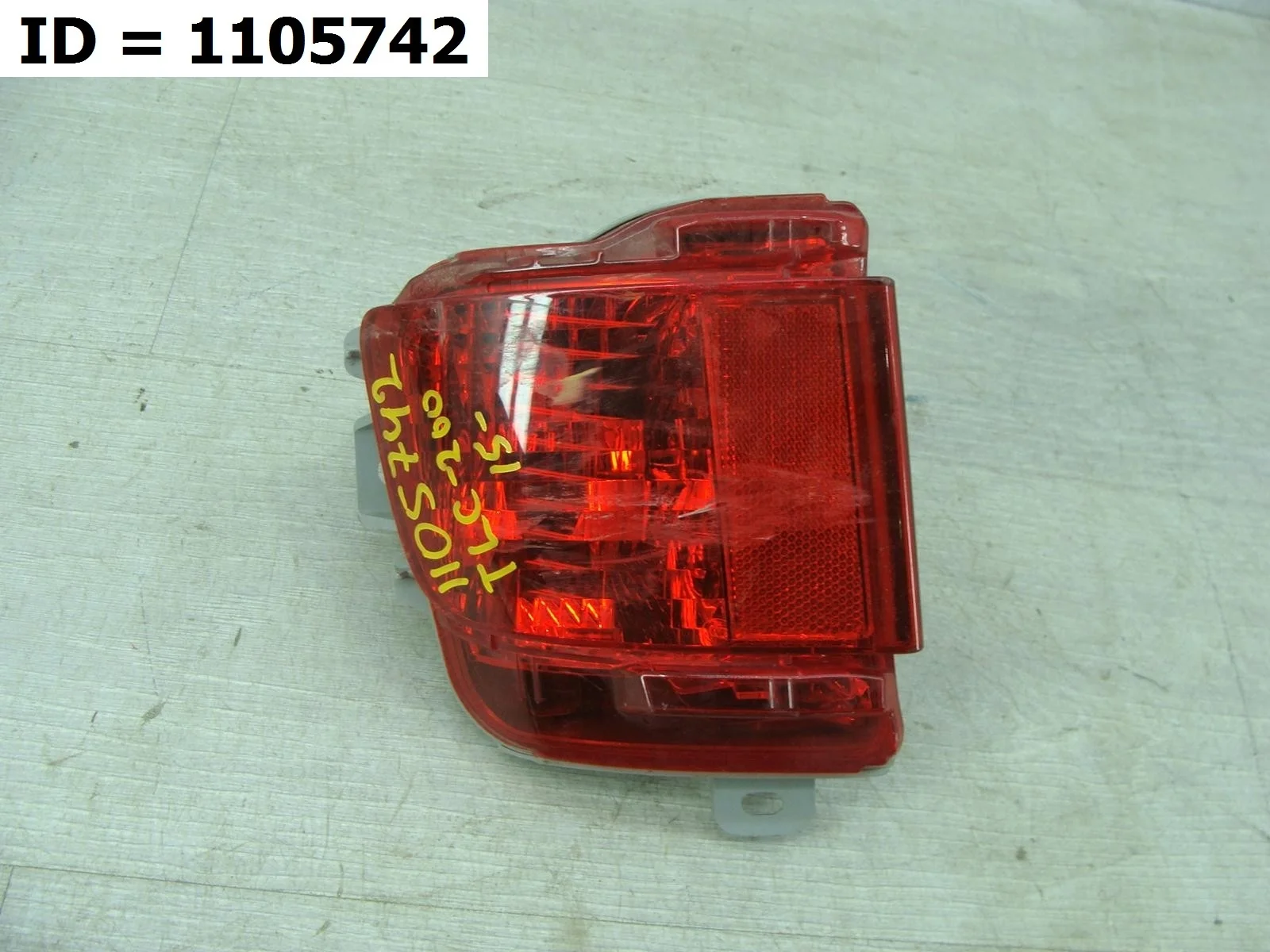 фара противотуманная задний левый Toyota LAND CRUISER 11, 200 UZJ200 VDJ200 Задний Левый  8145660070 2007-2021 (контрактная запчасть)