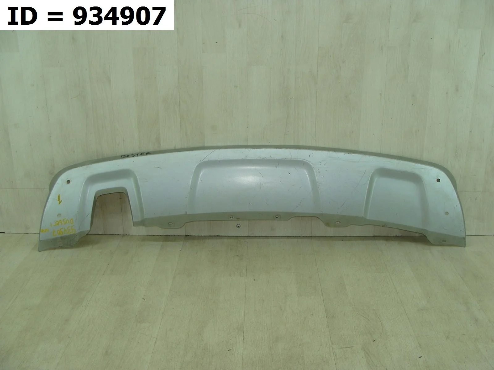 накладка на бампер задняя Renault DUSTER 1  HSA, HSM, HS  Задний  850706023R 2010-2021 (контрактная запчасть)