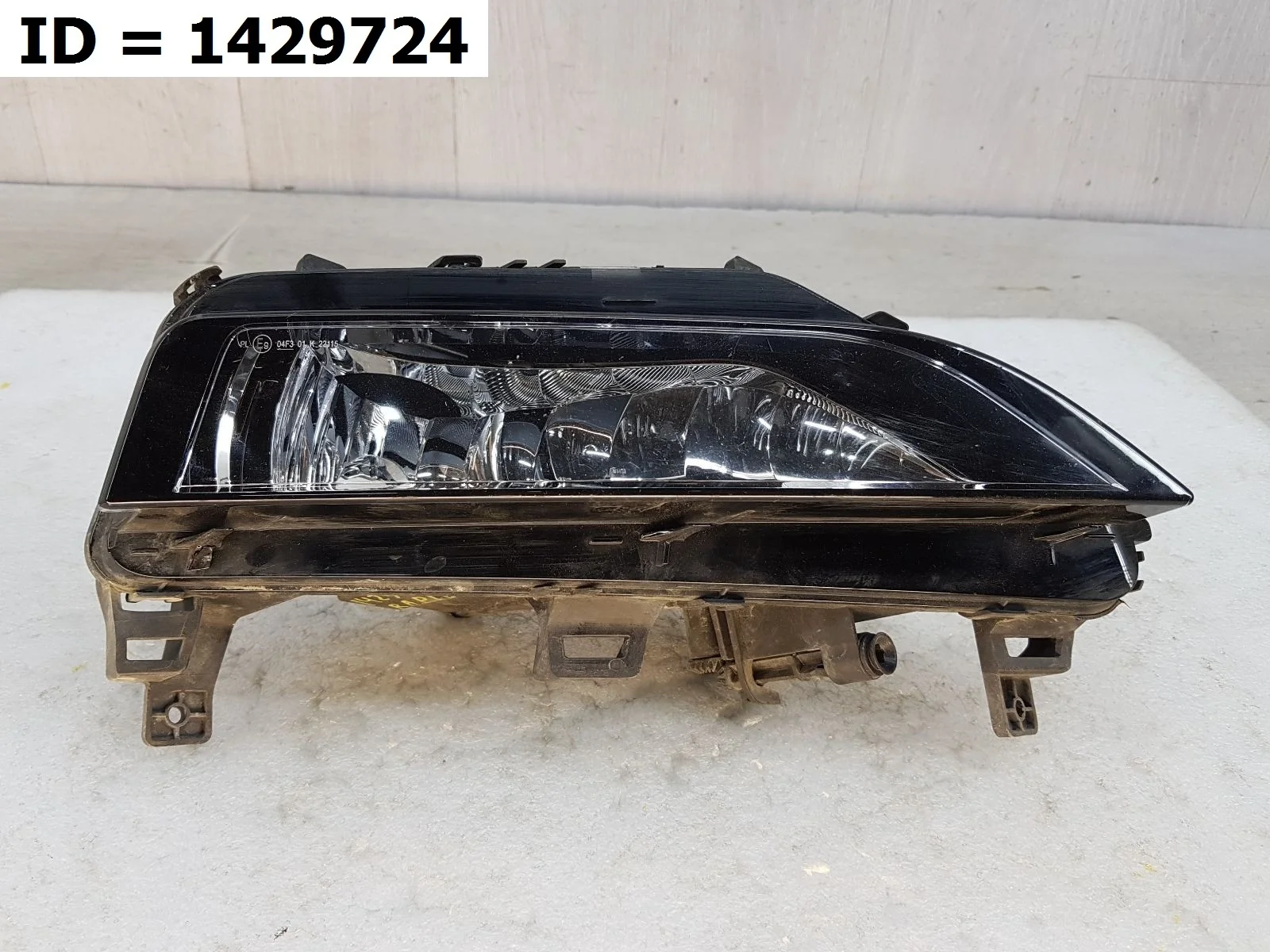фара противотуманная передний правый Skoda RAPID 2 Передний Правый  60U941700 2019-2024 (контрактная запчасть)