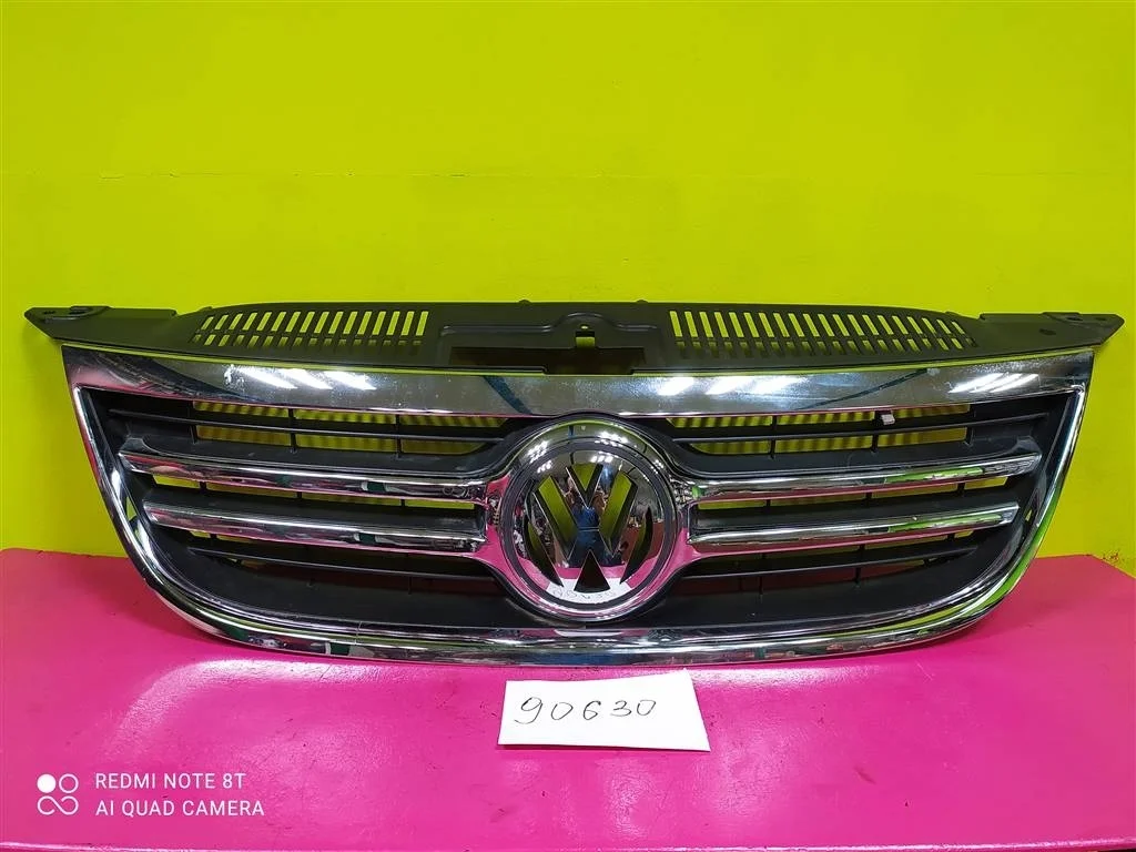 Решетка радиатора VW Tiguan 2008-2012 5N0853653A