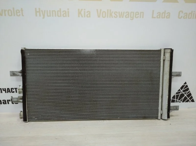 Радиатор кондиционера BMW X1 2015-2019 F48