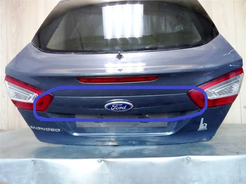 Накладка двери багажника Ford Mondeo IV 2007-2015