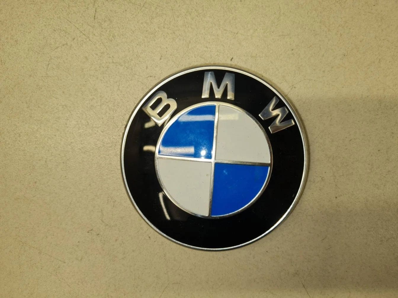 Эмблема крышки багажника для BMW X6 E71 E72 2007-2014
