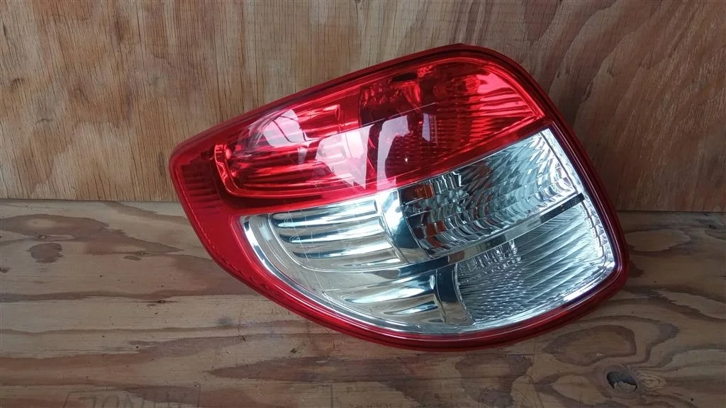 Б.у. фонарь наружный SUZUKI SX4 YA11S SUZUKI SX4 YA11S