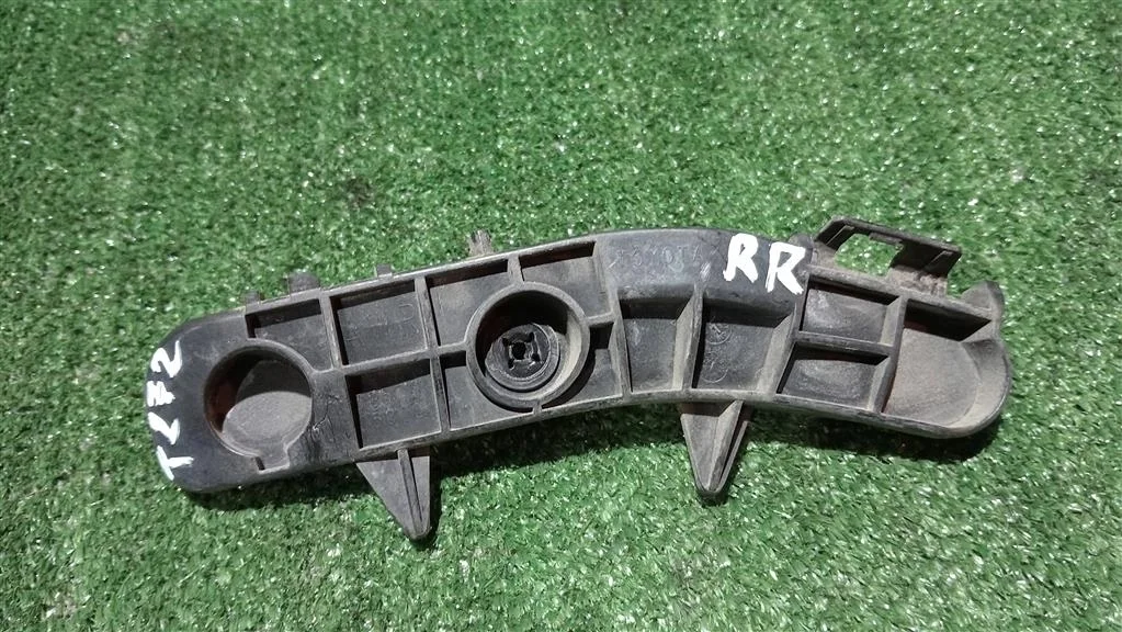 Б.у. крепление бампера зад TOYOTA AVENSIS ZRT270 TOYOTA AVENSIS ZRT270