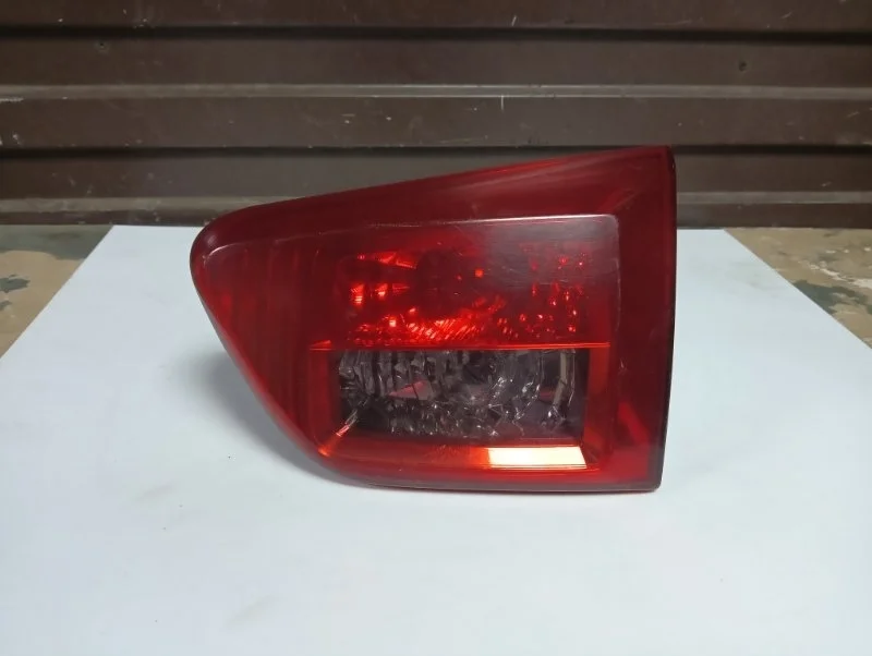 Фонарь Peugeot 4007 2007-2012