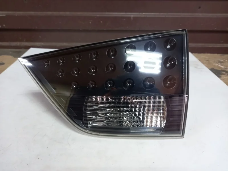 Фонарь Mitsubishi Outlander XL 2007-2012