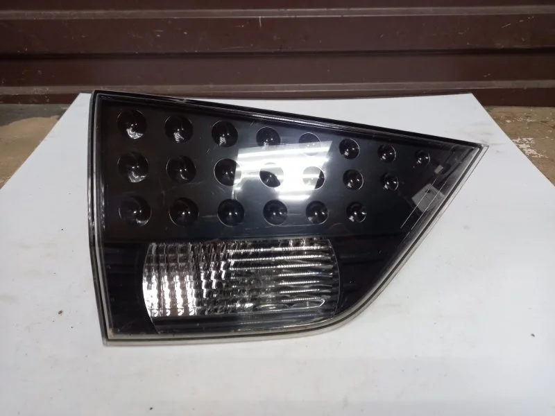 Фонарь Mitsubishi Outlander XL 2007-2012