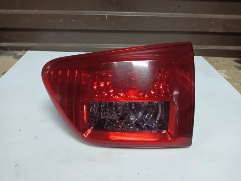 Фонарь Peugeot 4007 2007-2012