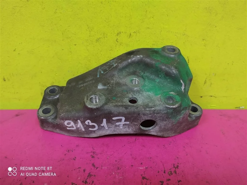 Кронштейн АКПП Tiguan 2,0 Passat B6 CC 3C0199117J