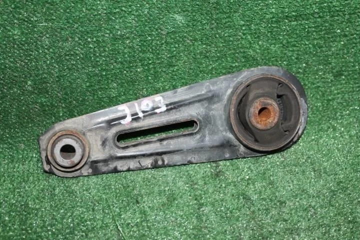 Б.у. опора двигателя NISSAN QASHQAI J10 NISSAN QASHQAI J10