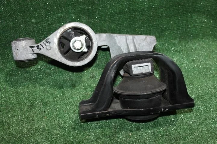 Б.у. опора двигателя NISSAN X-TRAIL T31 NISSAN X-TRAIL T31