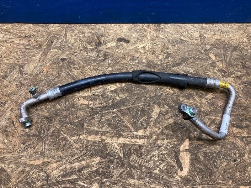 Трубка кондиционера Hyundai Getz 2002-2005 977631C150 1.3 G4EA
