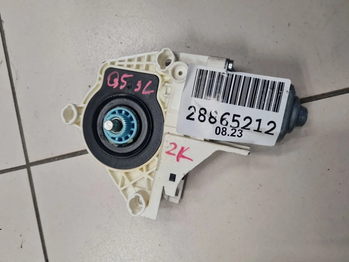 Моторчик стеклоподъёмника задний левый для Audi Q5 8R 2008-2017