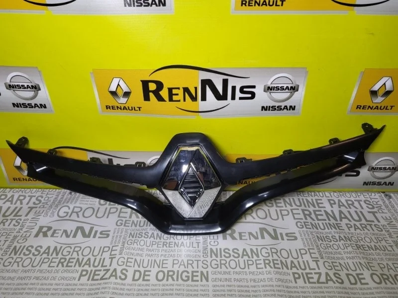 Решетка радиатора Renault Fluence