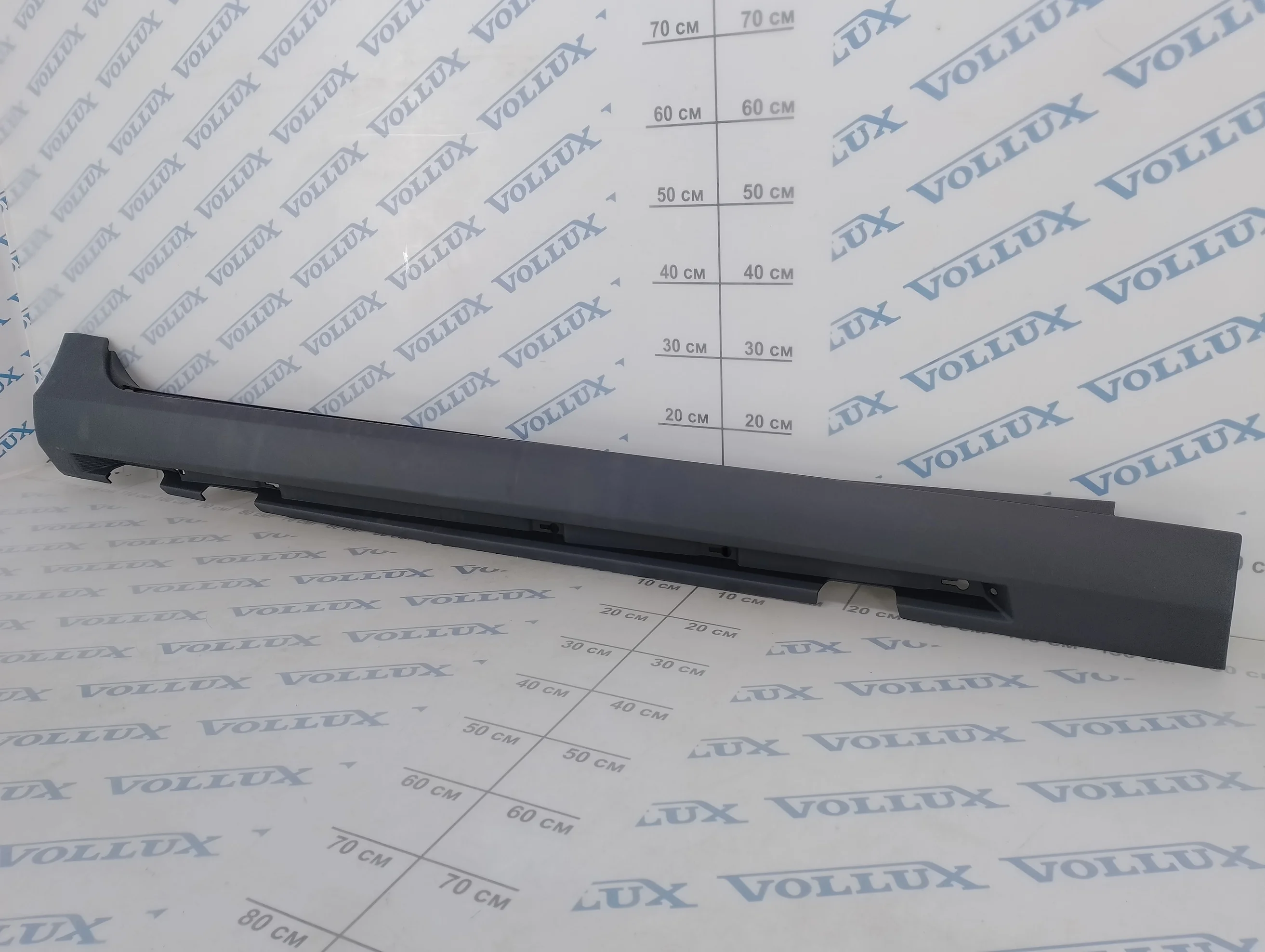 Vollux Накладка порога S/V60 11- прав.