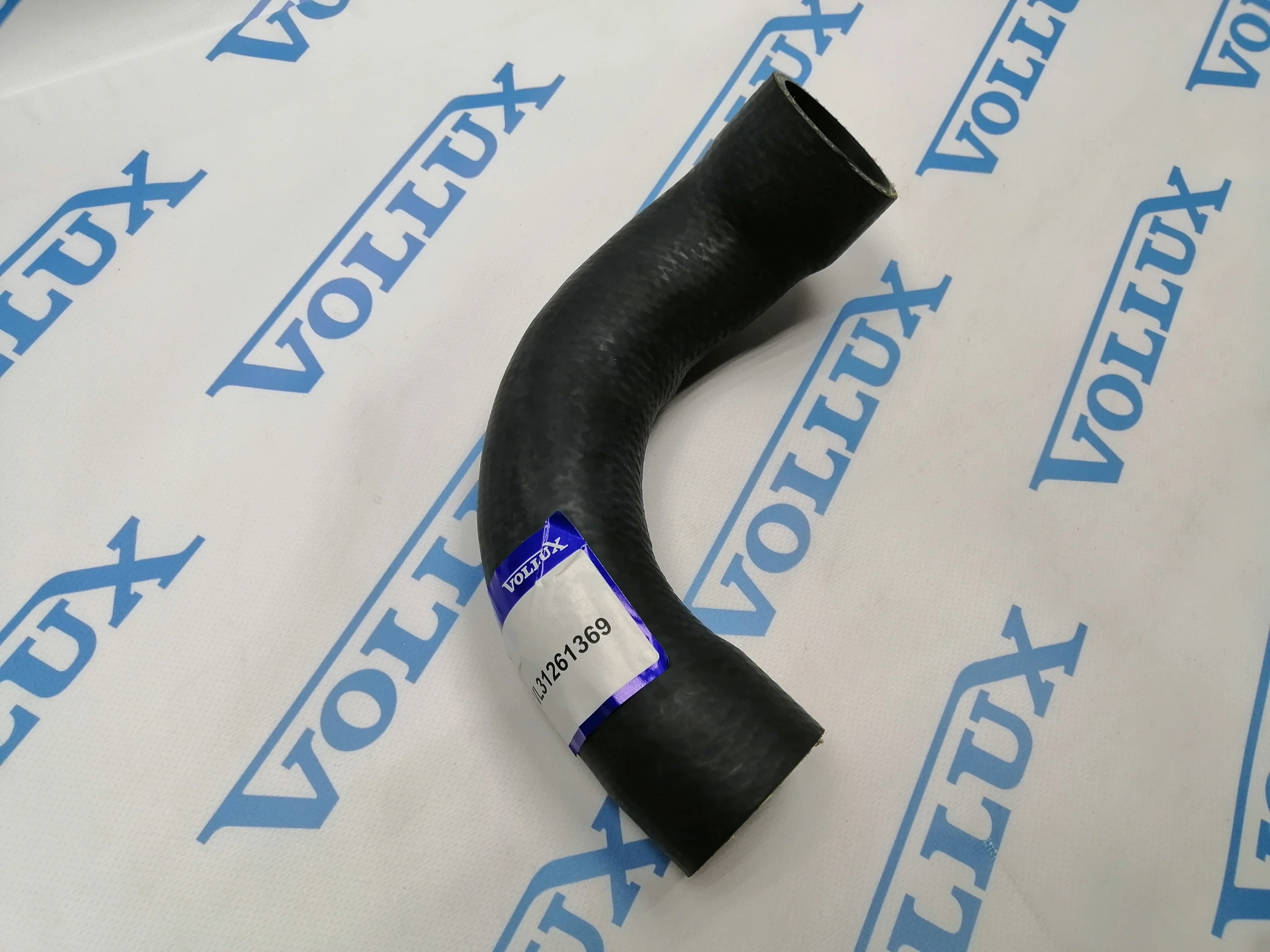 Vollux Патрубок интеркулера XC90 03-14 B5254T прав.