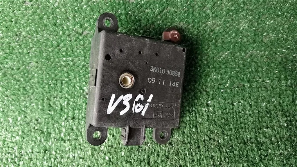 Б.у. сервопривод заслонки печки NISSAN SKYLINE V36 NISSAN SKYLINE V36