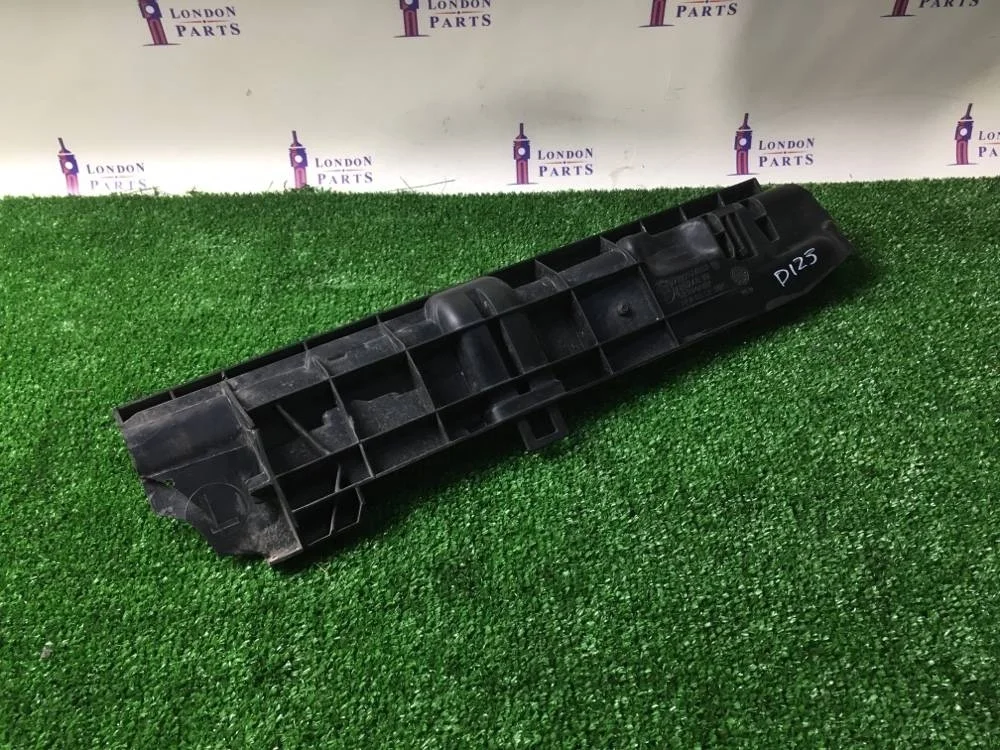 Кронштейн радиатора BMW 330d E92