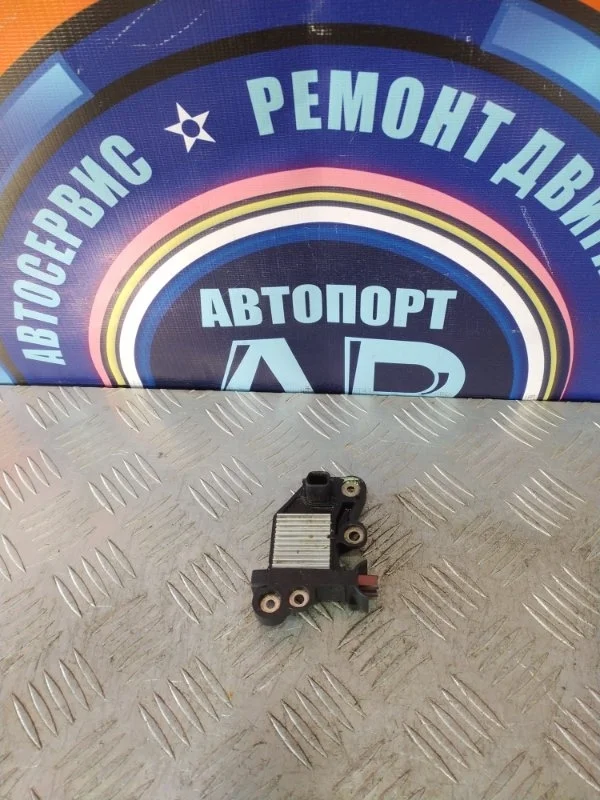 Реле регулятор генератора Renault Duster 2010-2015 231009362R HSA K4M