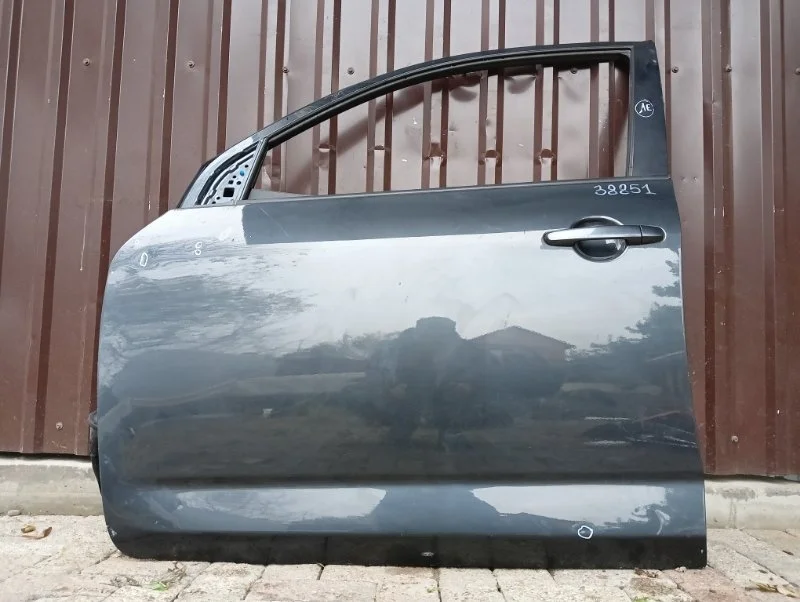 Дверь Toyota RAV4 2006-2012 30