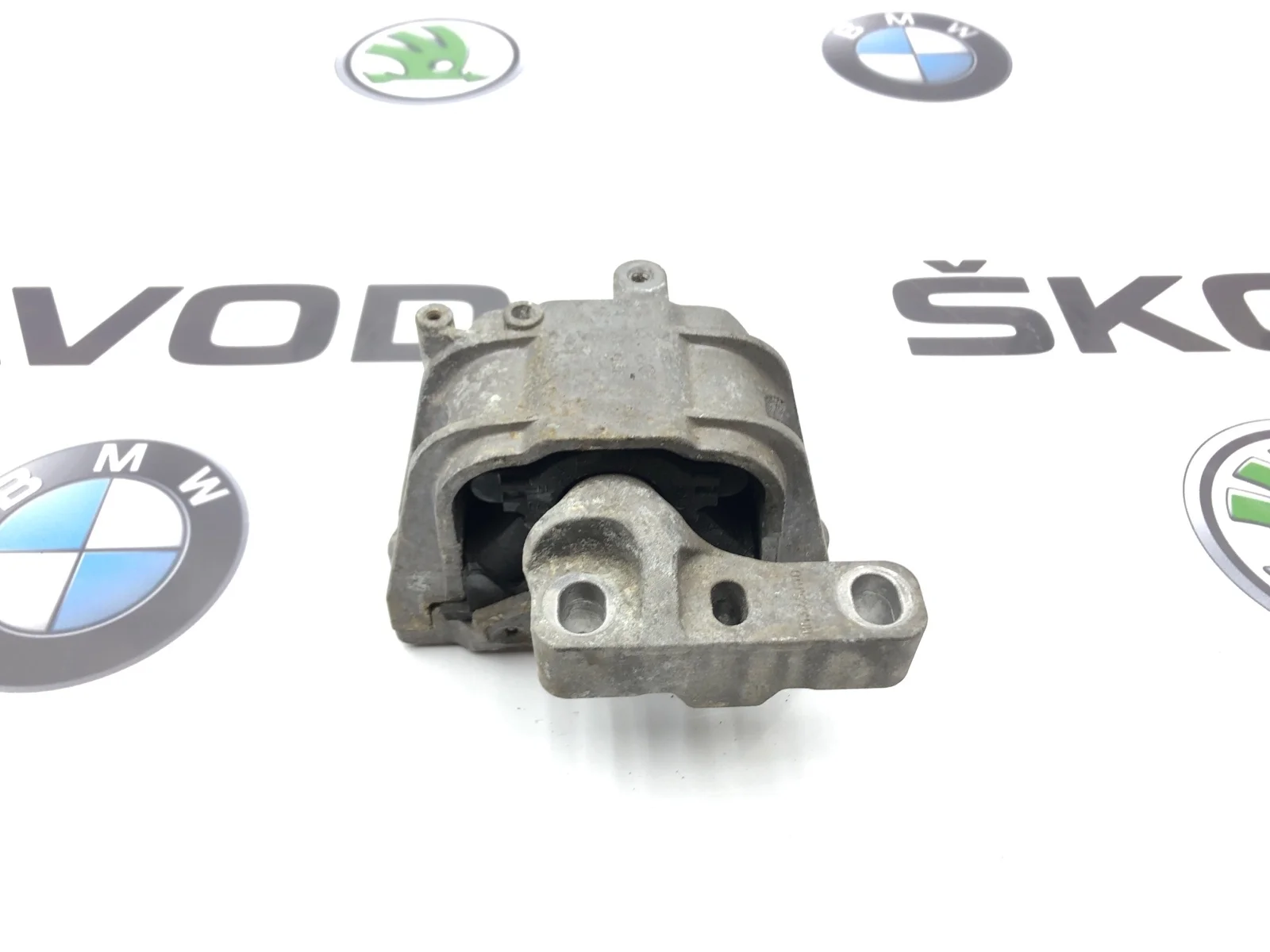 Опора двигателя Skoda Octavia 2011 1K0199262AM A5 (1Z) 1.8 CDAB, правая