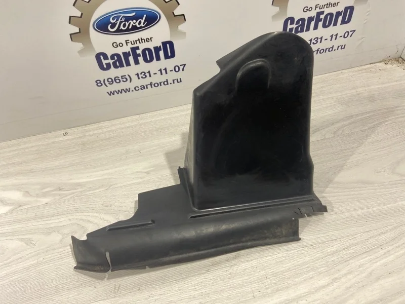 Воздуховод радиатора правый Ford Focus 2 (08-11)
