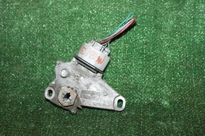 Б.у. датчик положения селектора кпп TOYOTA COROLLA E120 TOYOTA COROLLA E120