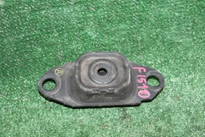 Б.у. опора двигателя NISSAN JUKE F15E NISSAN JUKE F15E