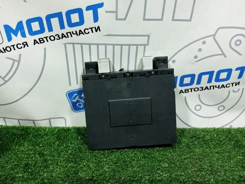 Блок предохранителей Volkswagen Passat B6 BVY