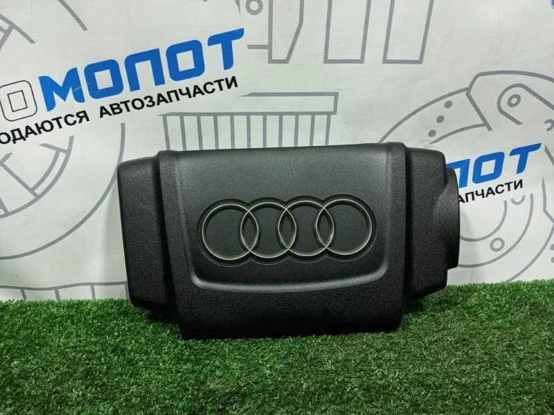 Крышка двигателя декоративная Audi A6 Avant C7 CHV